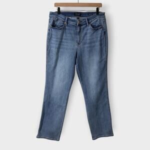 Judy Blue Parkersburg Mid Rise Dad Straight Jean Sz 15/32 Light Wash Distressed